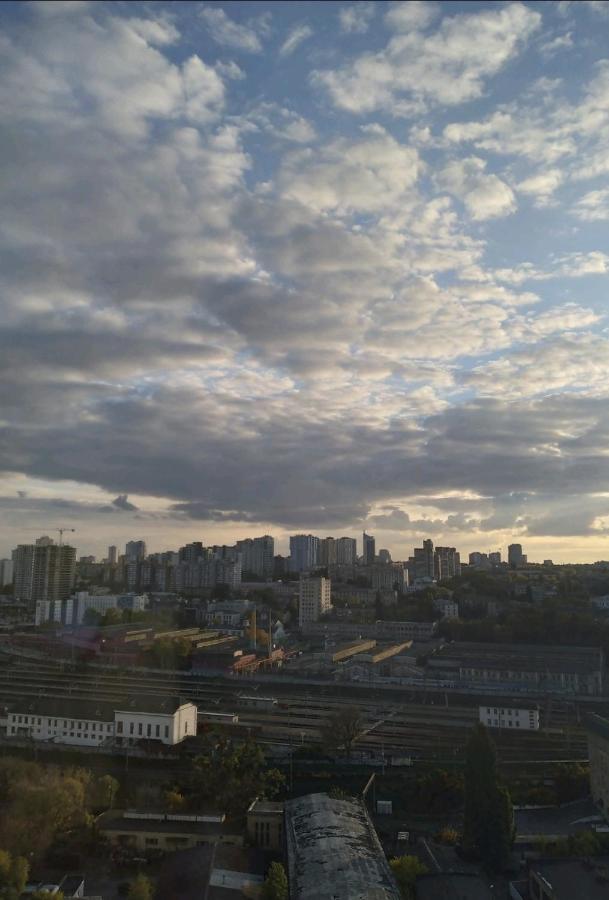 Viktory 5 B, Apartments Киев Екстериор снимка